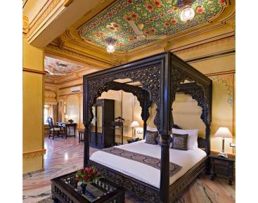 Grand Historical Suite: Complimentary Hi Tea