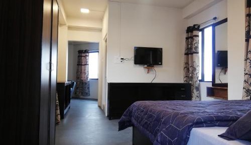 Deluxe King Room - Top Floor