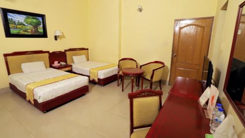 Twin Room with Bathroom