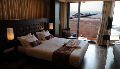 Deluxe Suite with Sea View