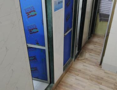 Single Bed in Male Dormitory Room with Shared Bathroom