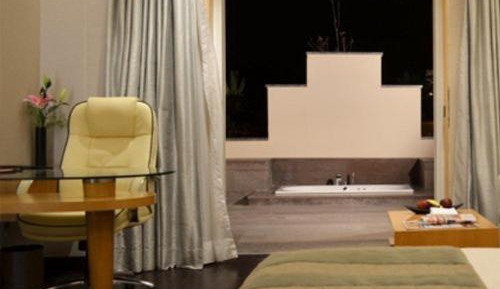 Executive King Room