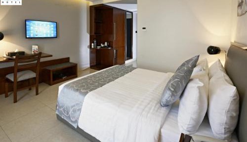 Deluxe Queen Room
