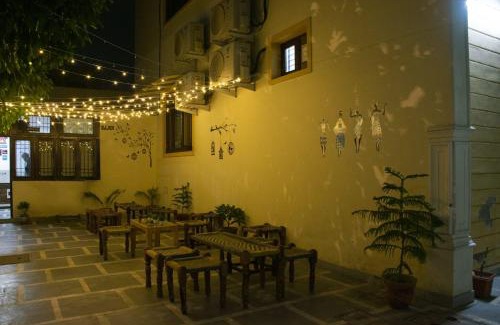 Civil Lines Hostel | The Circle Era - An Aesthetic Hostel By Shivaneel Hospitality