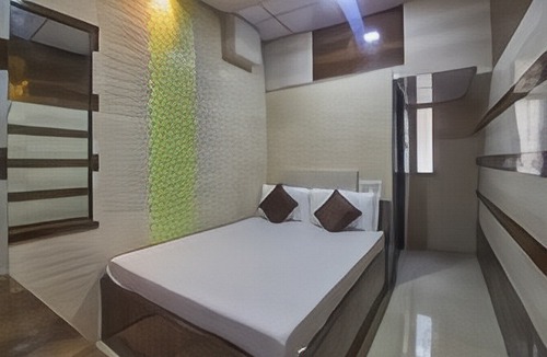 Mumbai Central Hotel | Plaza Guest House