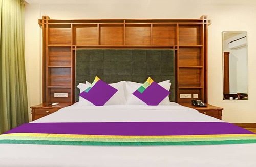 Ambalapuzha Hotel | Treebo Premium Vahada