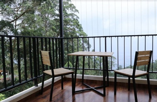 Vattakanal Bed & Breakfast | Dolphin Nose Retreat