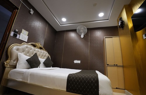 Manikonda Hotel | K N Gupta Group Of Hotel Castle