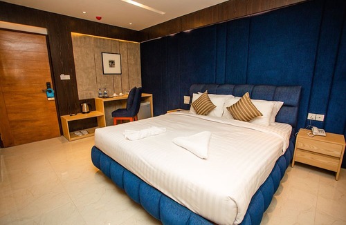 Rajshahi Hotel | Royal Raj Hotel & Condominium