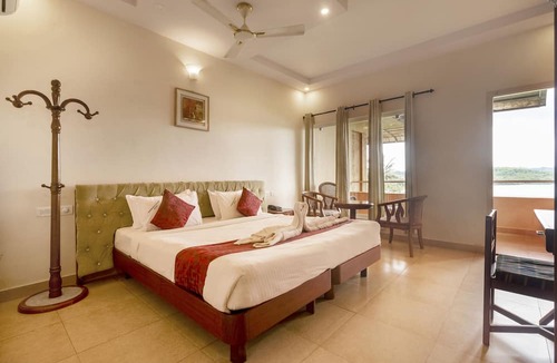Vazhavatta Resort | Karapuzha Village Resort