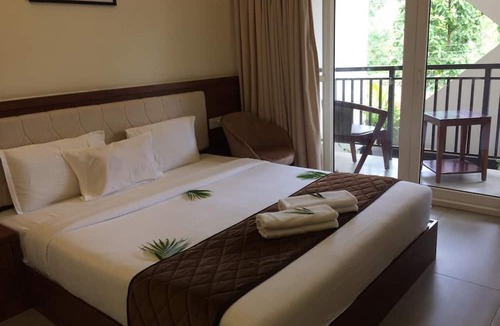 Kanjirappally Hotel | Royalton Residency
