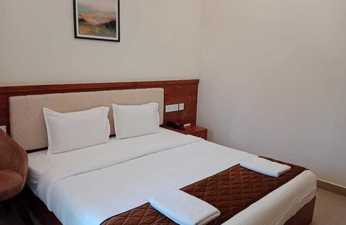 Kanjirappally Hotel | Royalton Residency
