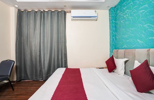 New Delhi Hotel | Hotel Twamev Couple Friendly Laxmi Nagar