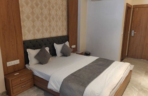 Jagatpura Hotel | Hotel Ekana