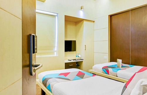 Nungambakkam Hotel | FabHotel B Zone