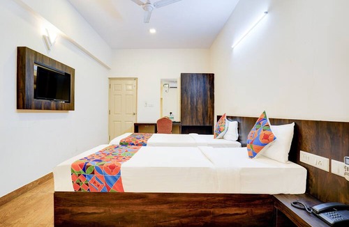Jayanagar Hotel | Fabhotel Grk Comforts