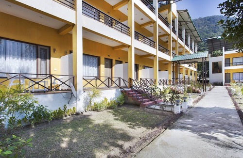Jakh Hotel | River Valley Resort