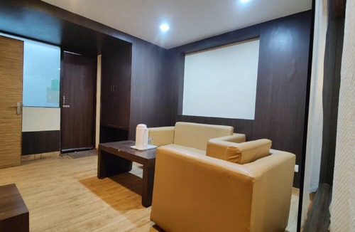Bemloi Hotel | The Bridge View Premium - by Empire Estate
