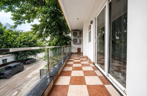 Sector 39 Hotel | Lime Tree 1BHK Service Apartment