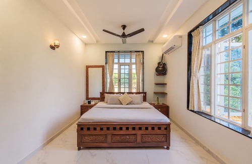 Ambavna Villa | CosmicStays Ekantam - Mountain View Villa near Pune