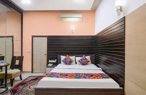 Bhowanipore Hotel | FabExpress Gardenia