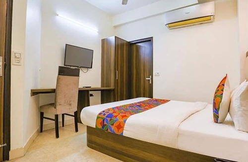 Chittaranjan Hotel | FabHotel JPM The Grand Bella