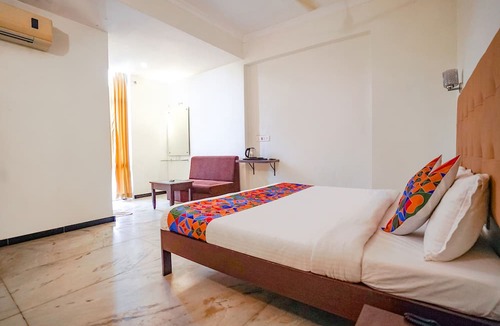 Teynampet Hotel | Fabexpress Planet Grande