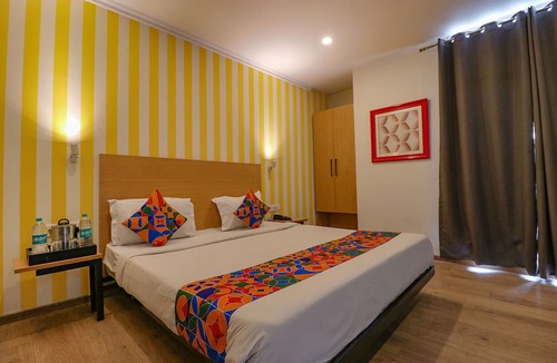 Chhatarpur Hotel | Via Chattarpur Enclave
