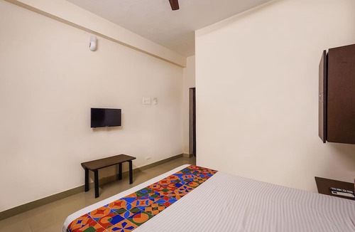 Nanganallur Hotel | Fabexpress Joel Inn