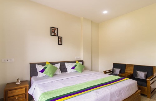 Kakabe Hotel | Treebo The Rove With Swimming Pool