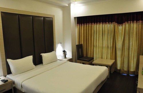 Bistupur Hotel | B.S.Park Plaza