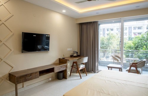 DLF Phase 3 Hotel | Perch Arbor Cyber City