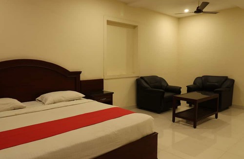Theni Hotel | ES Residency