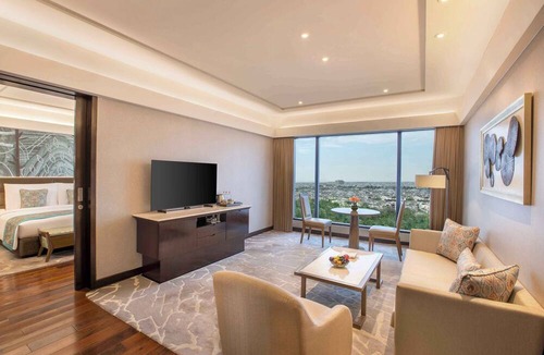 New Delhi Hotel | The Leela Ambience Convention Hotel Delhi