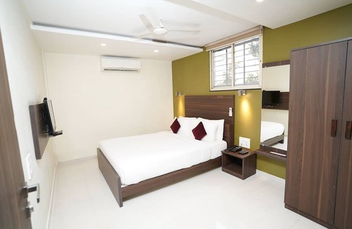 Hubli Hotel | Metropolis Hotel