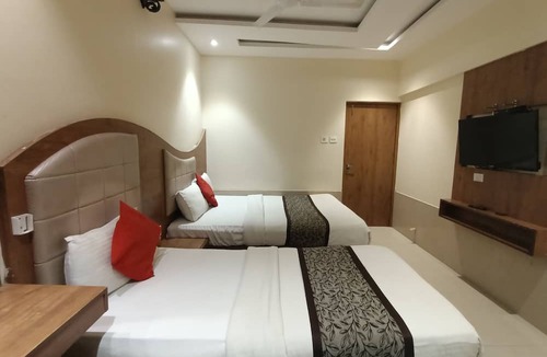 J B Nagar Hotel | Hotel Regal Inn