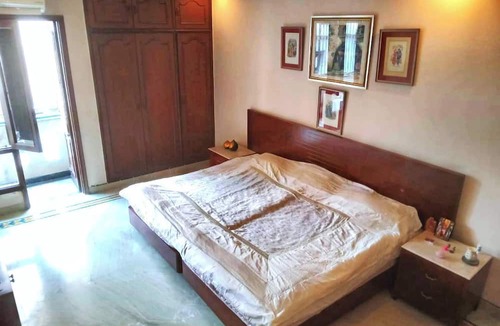 Greater Kailash Apartment | 2 Bed Apartment Sleeps 4 With Parking New Delhi
