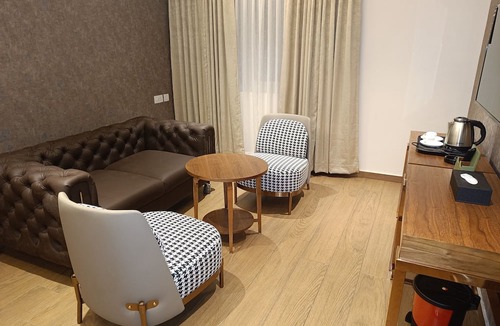 Nungambakkam Hotel | The Kings Park Grand