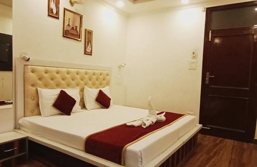 Bajoral Khurd Hotel | Hotel Aavas