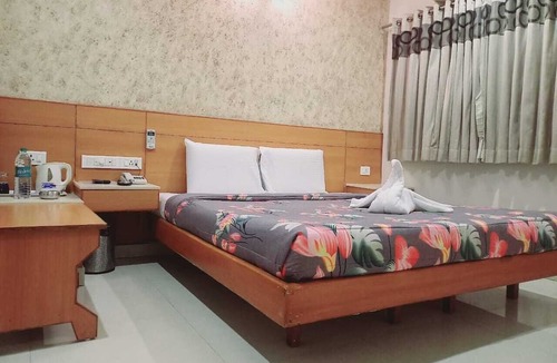Ram Nagar Hotel | Hotel Apple Park