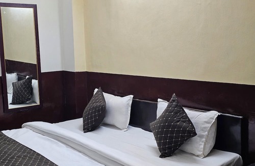 Nizamuddin East House | Sri Sai Inn