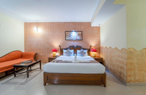 Baga Hotel | Nazri Resort
