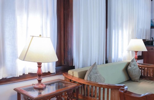 Kumarakom Hotel | Coconut Lagoon - Cgh Earth