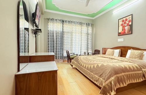 Naddi Hotel | Hotel Snow Crest Inn