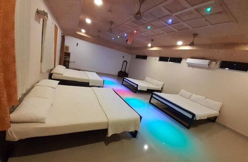 Anaimalai House | Room in Lodge - Royal Cottage, Anaimalai