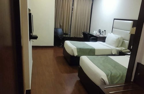 Old Gurgaon Hotel | DS Clarks Inn Gurgaon