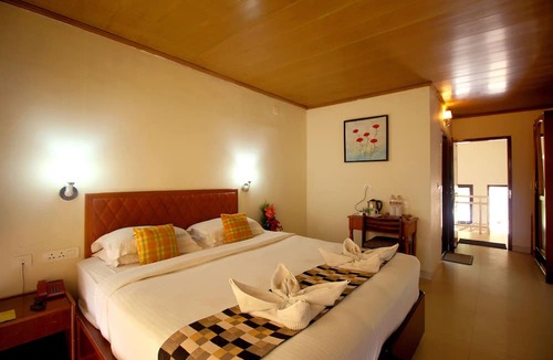 Kannan Devan Hills Hotel | Deshadan Mountain Resort