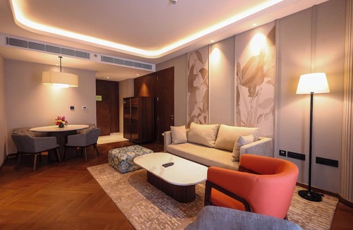 Mayur Vihar Phase 1 Hotel | Holiday Inn New Delhi Mayur Vihar Noida by IHG