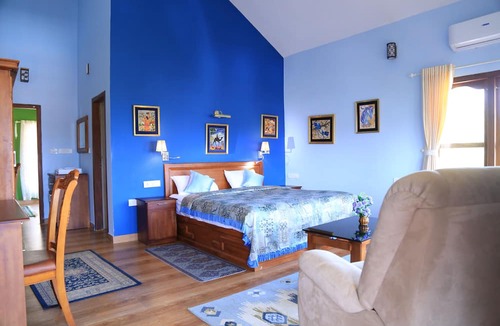 Anachal House | Room-luxury Cottages With Beautiful Moun