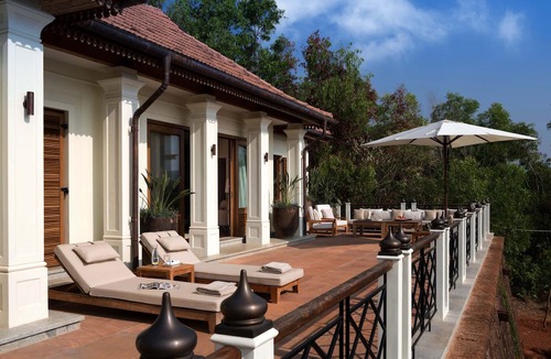 Hireguthi Hotel | Kahani Paradise